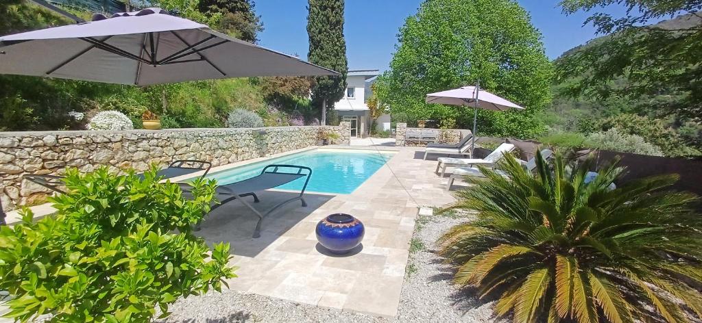 Le Domaine de la Feuilleraie - Habitación Doble Con Vistas A La Piscina