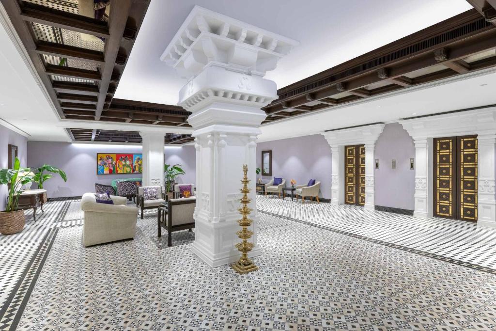 Posezení v ubytování Vivanta Ernakulam, Marine Drive
