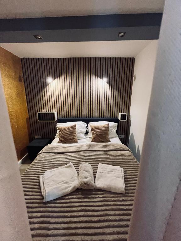 Feldhouse - 