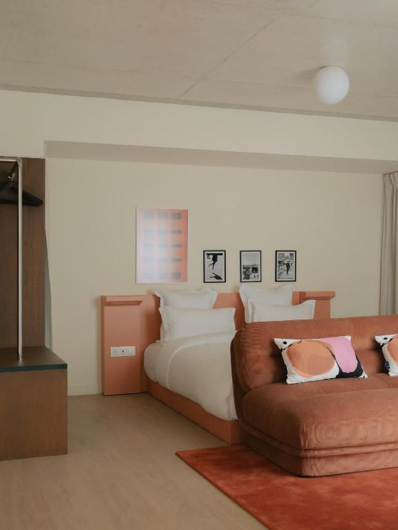 Edgar Suites - Église - 2