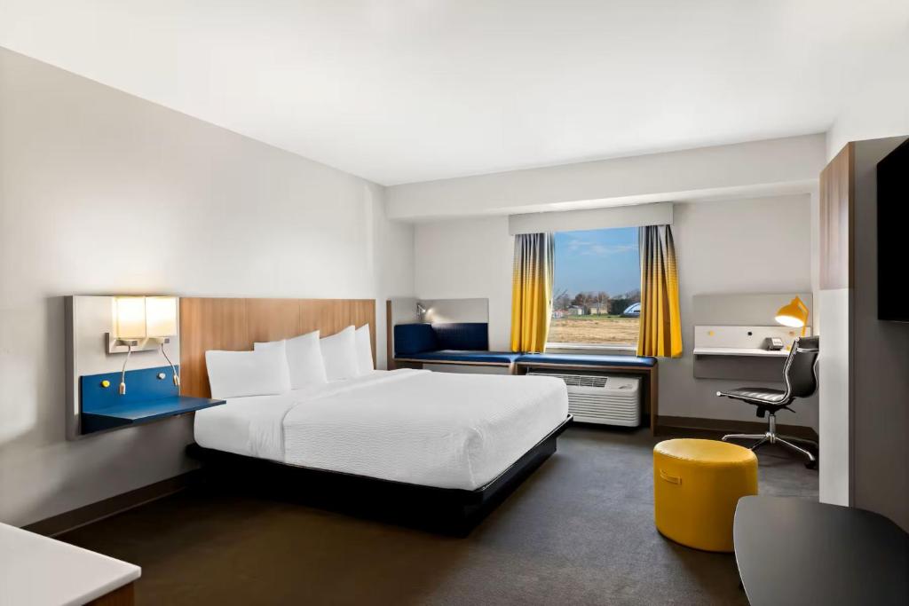 Postel nebo postele na pokoji v ubytování Holiday Inn Express & Suites George - Quincy South by IHG