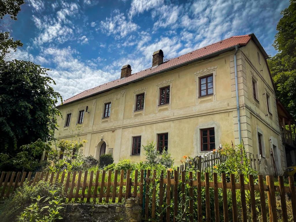 Zahrada ubytování Boreč, Velemín