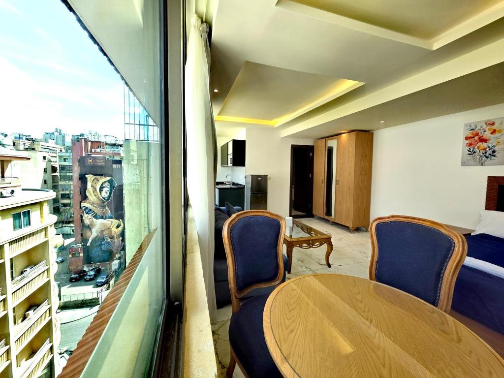 TV a/nebo společenská místnost v ubytování Sama Hamra Hotel