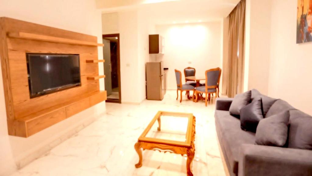 Posezení v ubytování Sama Hamra Hotel