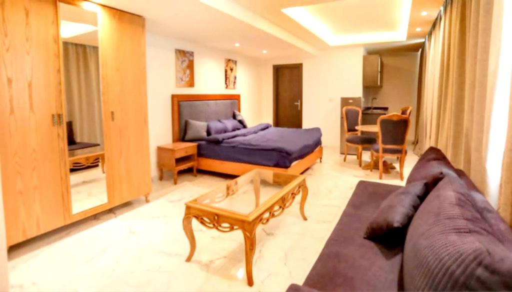 Postel nebo postele na pokoji v ubytování Sama Hamra Hotel