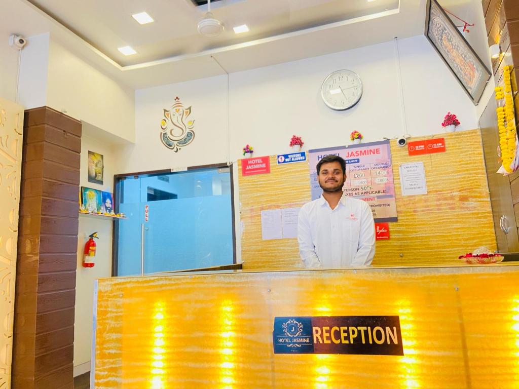 Vstupní hala nebo recepce v ubytování Hotel Jasmine Paldi Ahmedabad