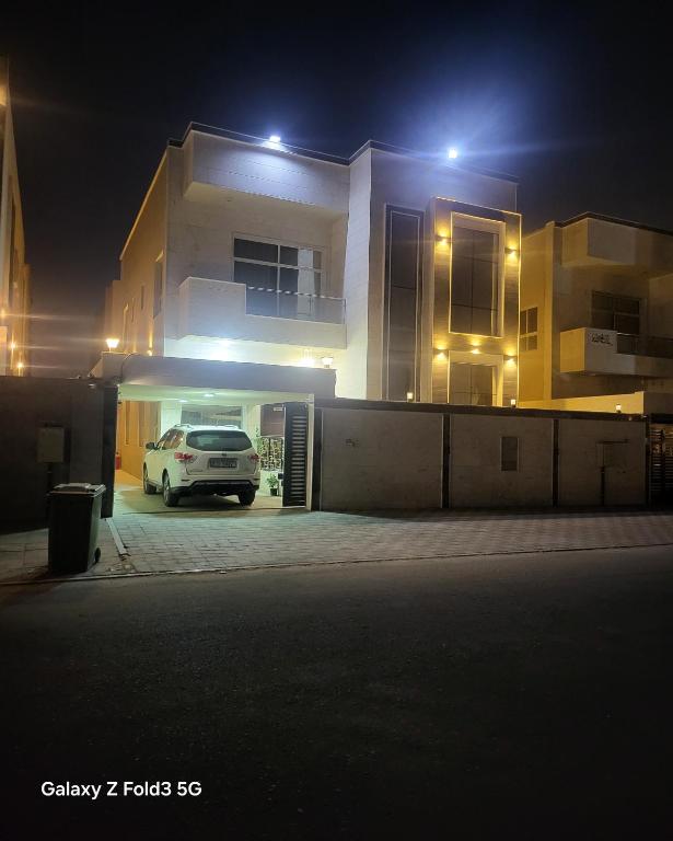 Το κτήριο όπου στεγάζεται  η βίλα