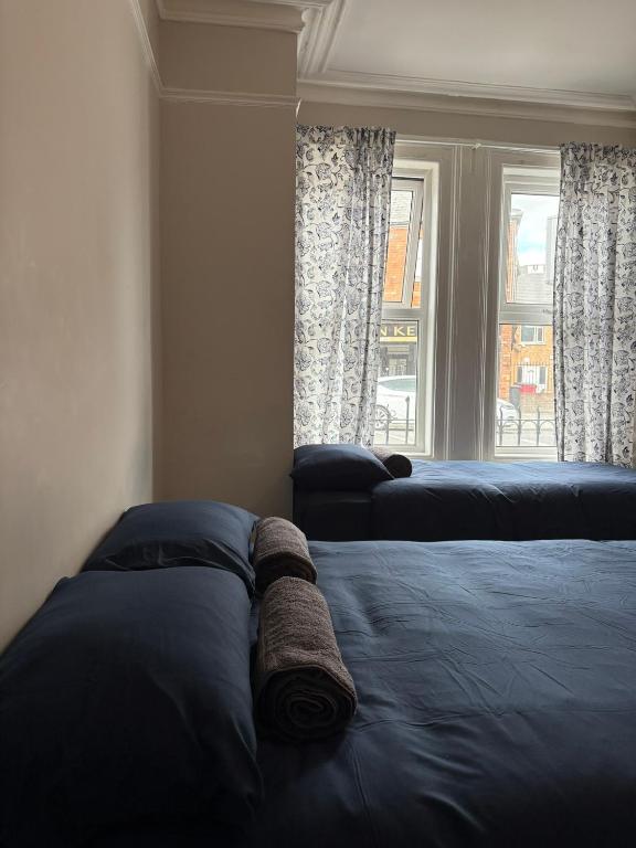 Postel nebo postele na pokoji v ubytování Superb Triple Room near Croke Park - 5