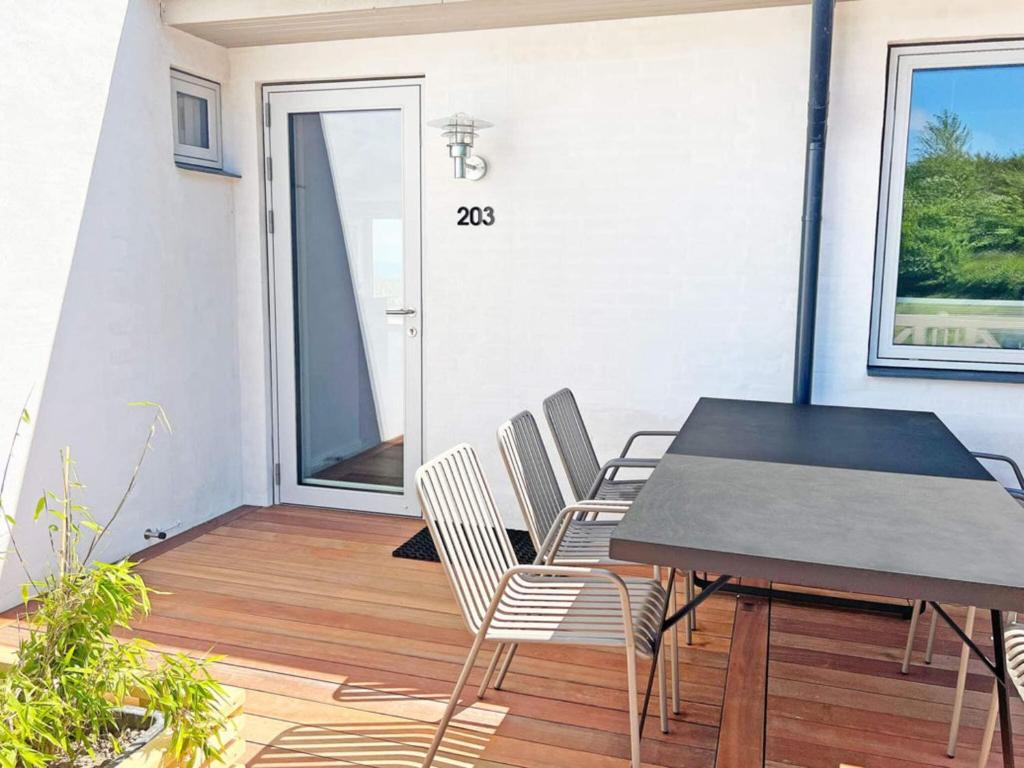 Photo de la galerie de l'établissement 4 person holiday home in Allinge, à Allinge