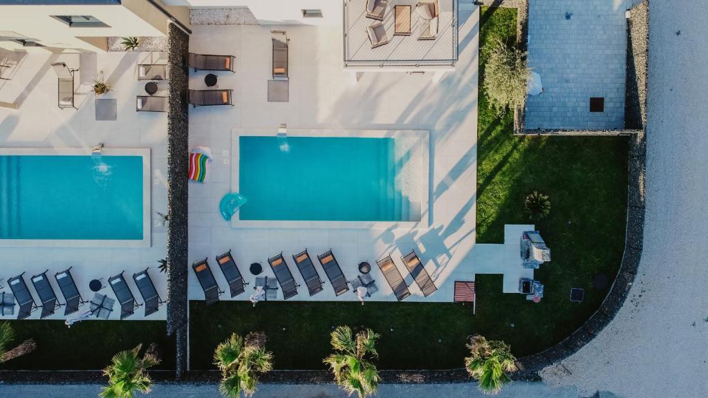 Bazén v ubytování BRAND NEW! Villa Adriatic Bay1 with a private pool nebo v jeho okolí