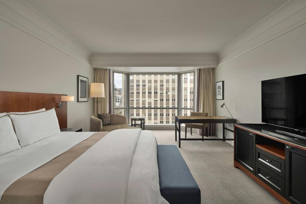 
Deluxe King Room with External View
