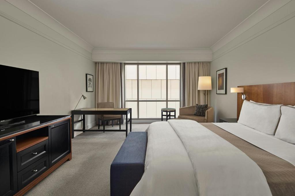 Postel nebo postele na pokoji v ubytování The Westin Melbourne