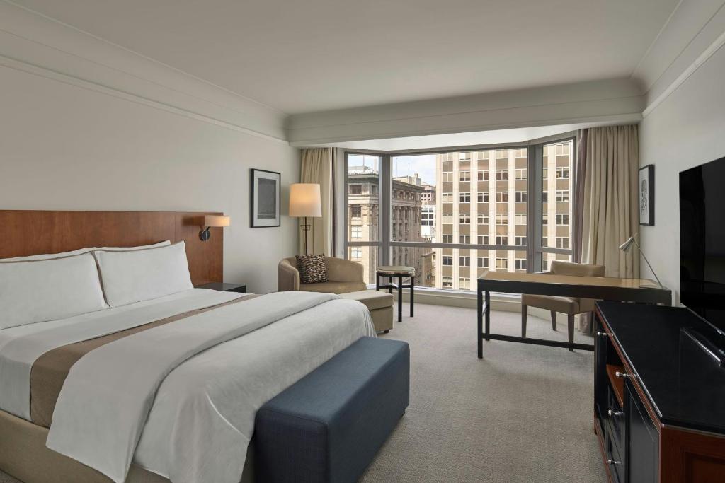 Postel nebo postele na pokoji v ubytování The Westin Melbourne