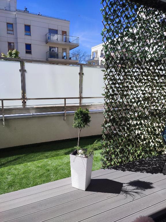 Vonkajšia záhrada v ubytovaní Apartament Przystań z tarasem