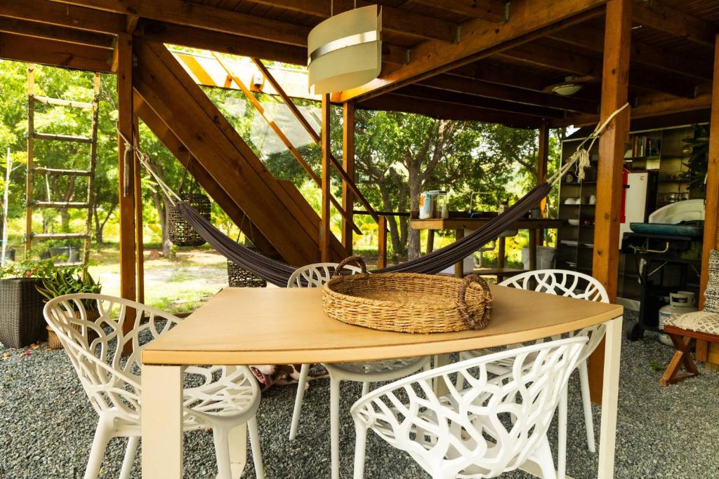 Patio nebo venkovní prostory v ubytování Eco-Friendly Glamping with Private Pool