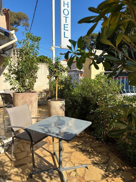 Zahrada ubytování Hôtel L'Escale Au Soleil
