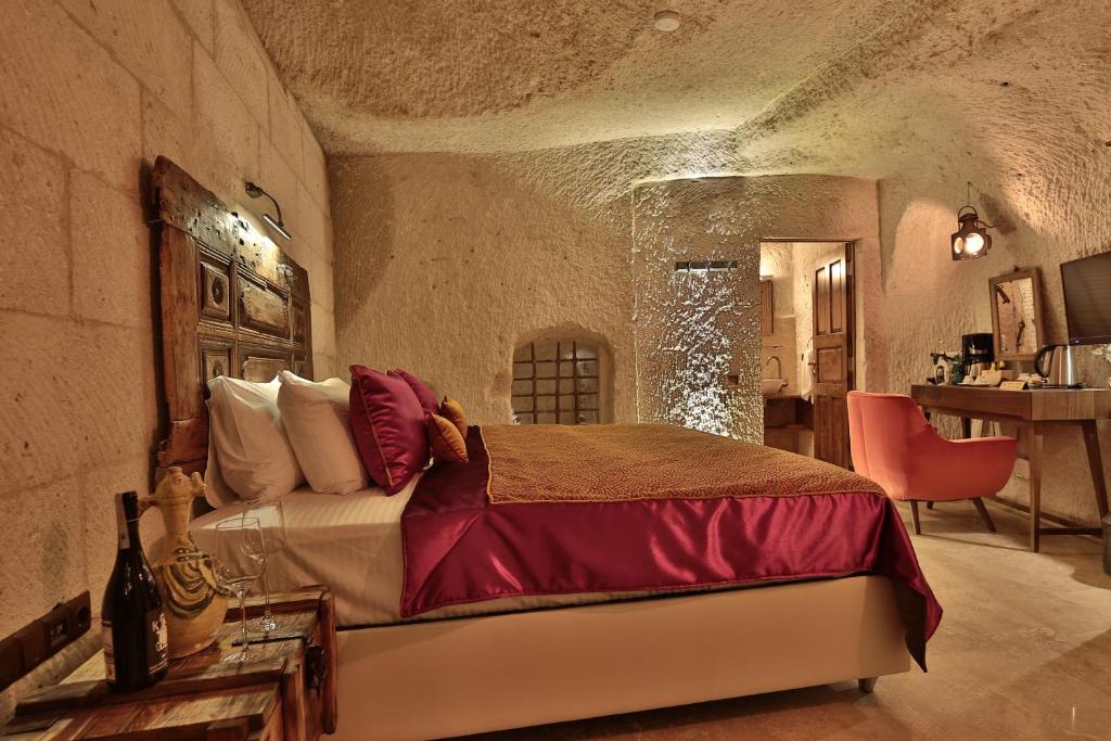 The Owl Cave Hotel - 5