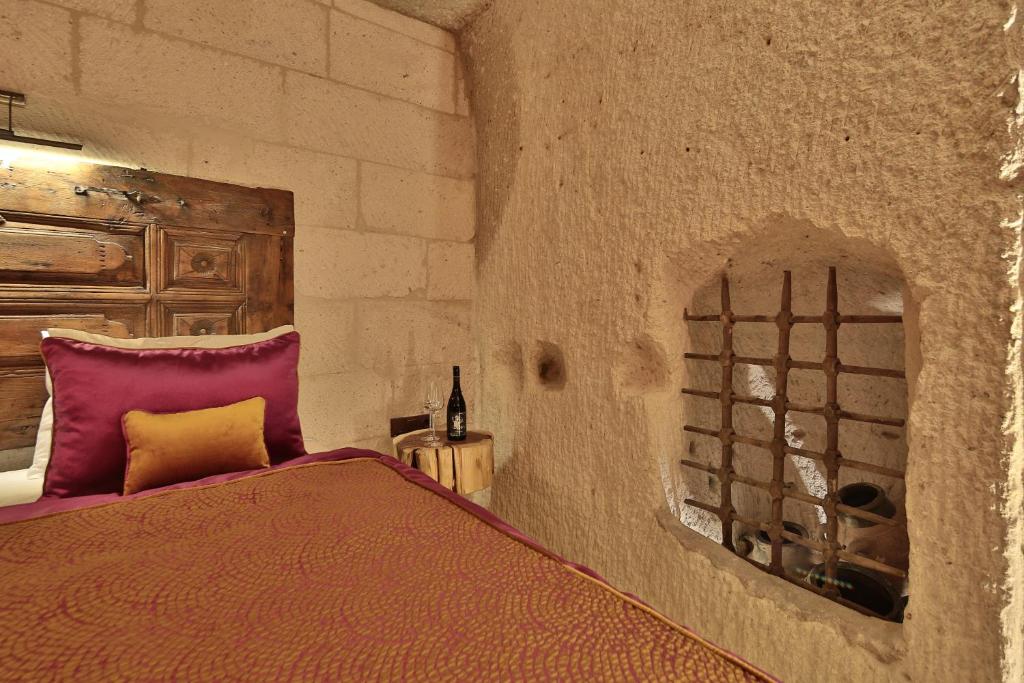 The Owl Cave Hotel - 10