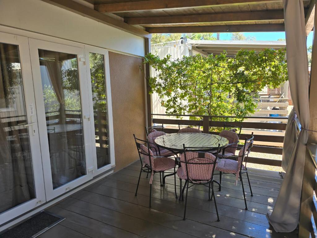 Balkón nebo terasa v ubytování Holiday Homes Lavanda - Biograd na Moru