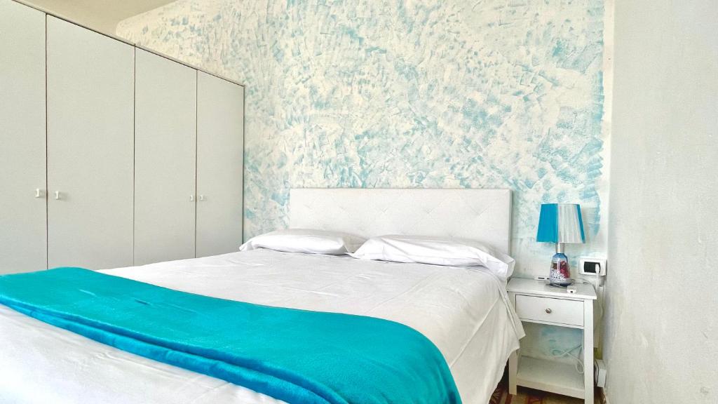 Postel nebo postele na pokoji v ubytování J Suite Sea View Room