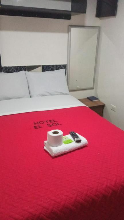 Postel nebo postele na pokoji v ubytování HOTEL EL SOL