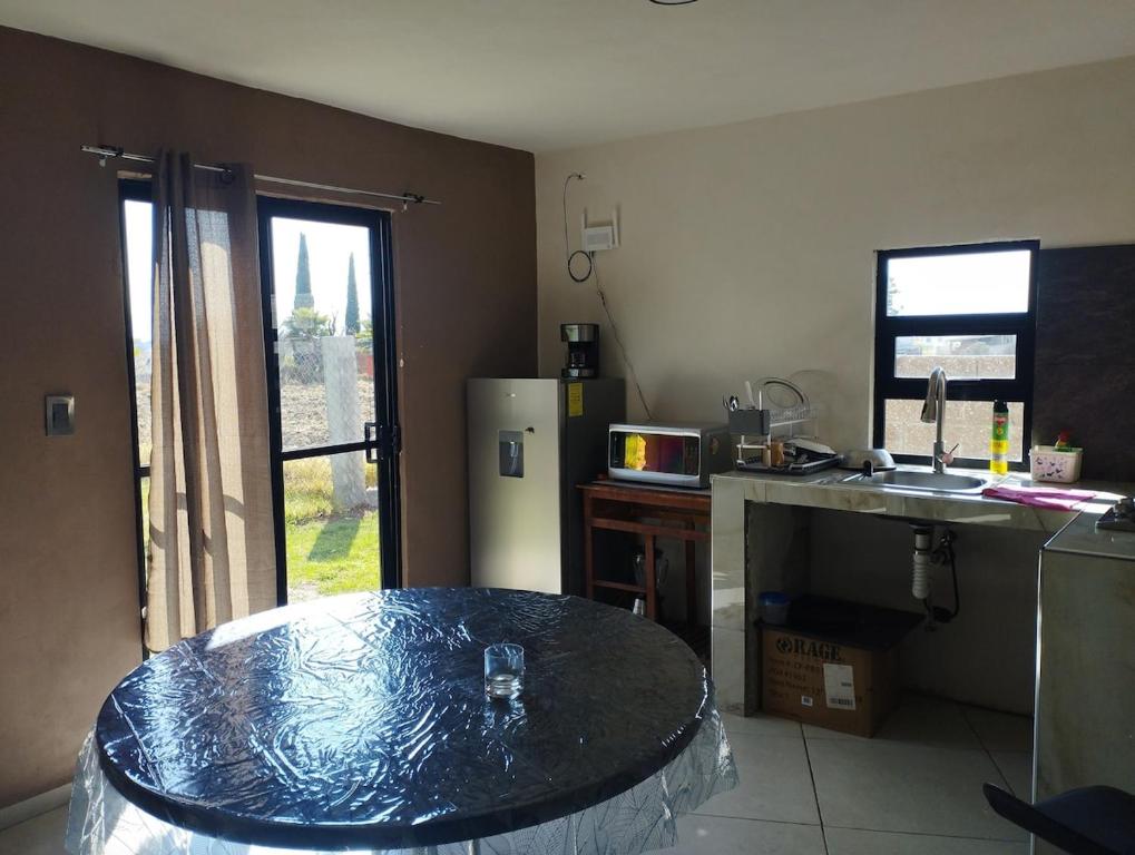 Una cocina o cocineta en Jacarandas