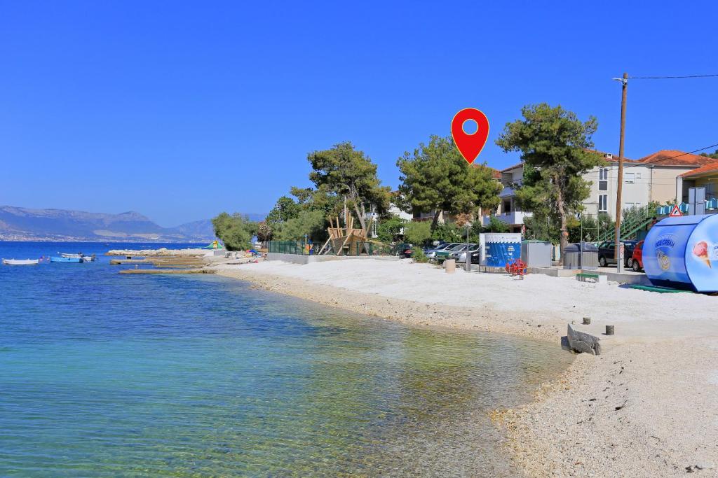 Apartments by the sea Mastrinka, Ciovo - 24018