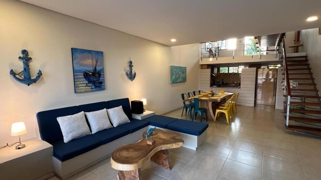Posezení v ubytování Exclusive Loft in Barú, access by sea and land