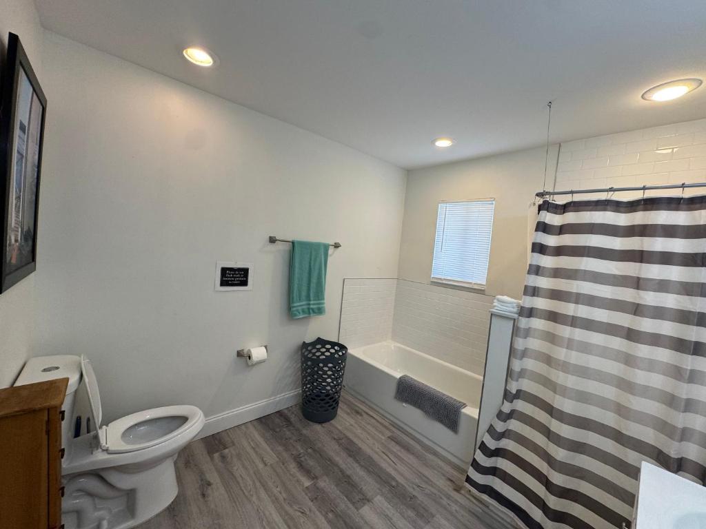 Guest houses West Palm Beach 2BR or 1BR photo