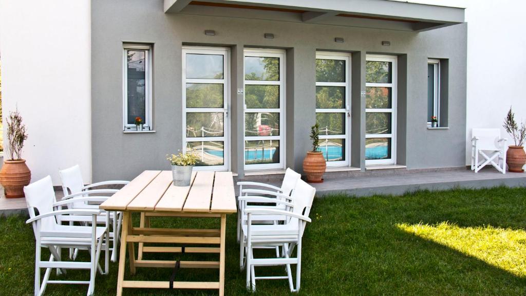 Zahrada ubytování Aristotelia Gi Ikies - Olympiada Poolside Retreats