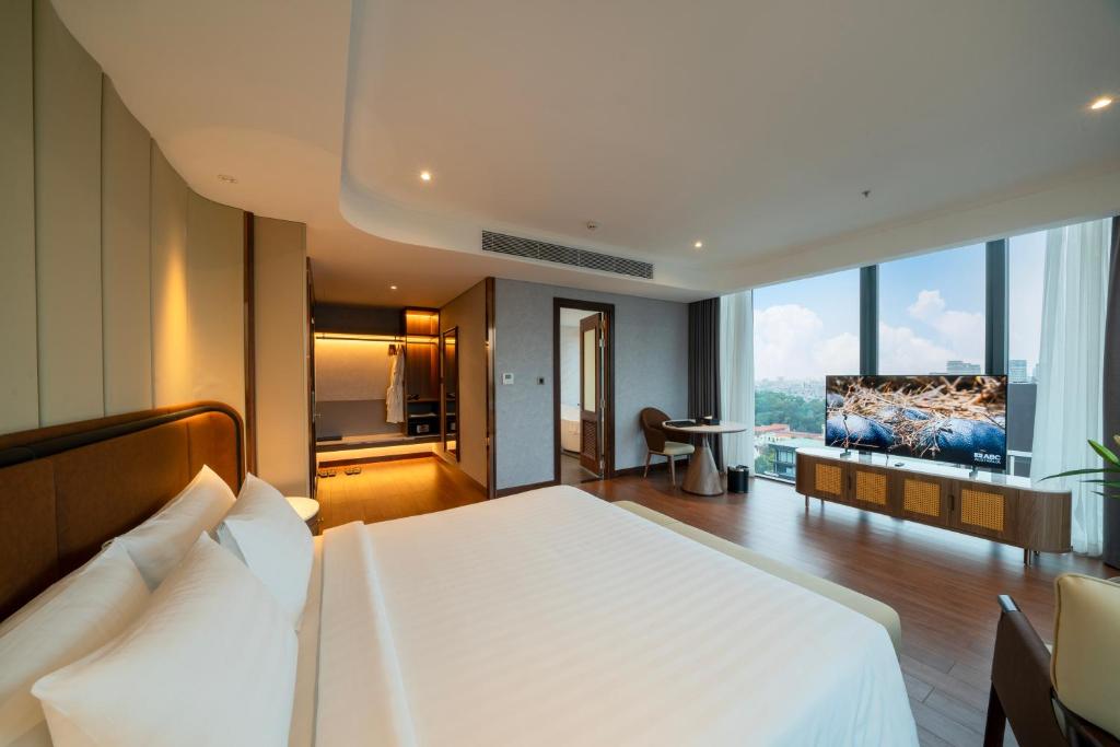 Charm Signature VIP 3 - Top Floor with City View - Included Afternoon Tea