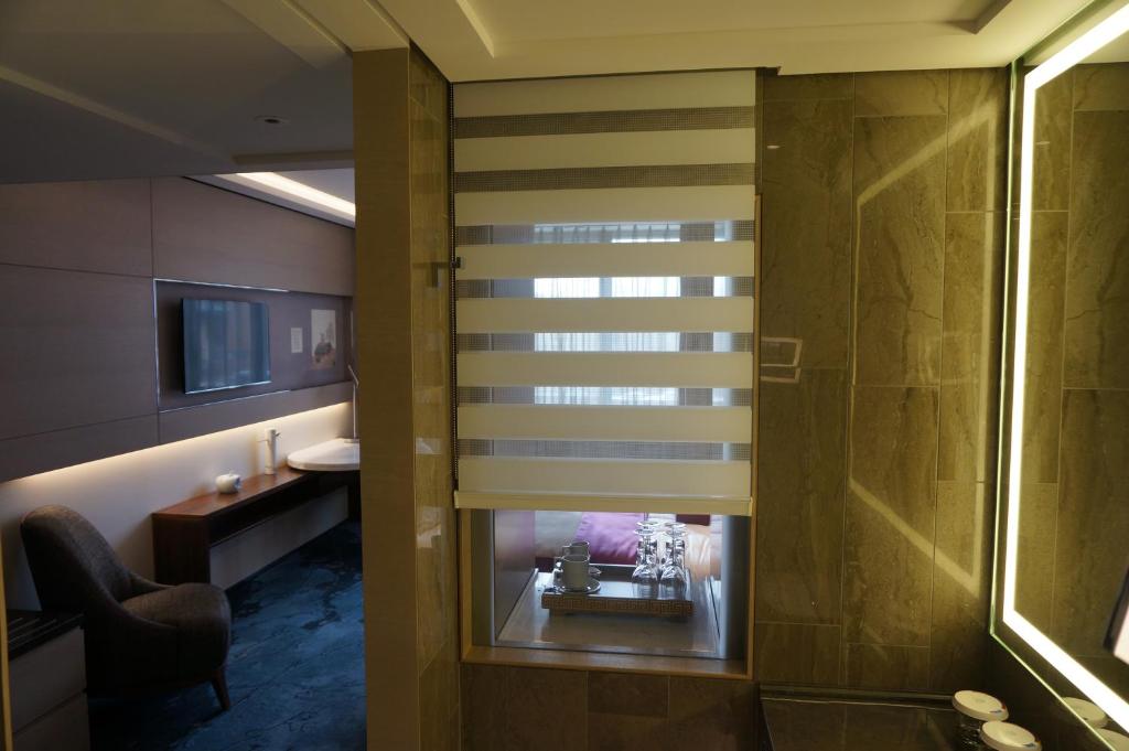 Tangla Hotel Brussels - Resim 38