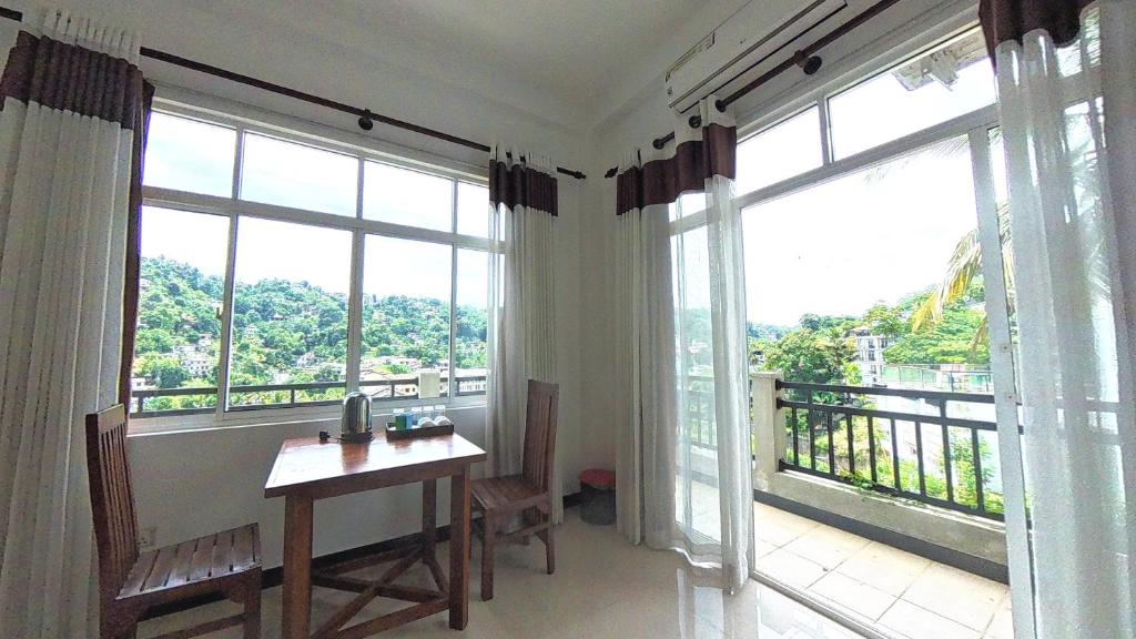 Balkón nebo terasa v ubytování Terrace Kandy