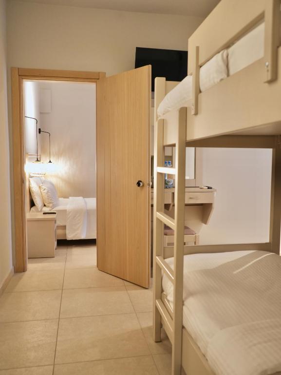 Telesilla Hotel - 12