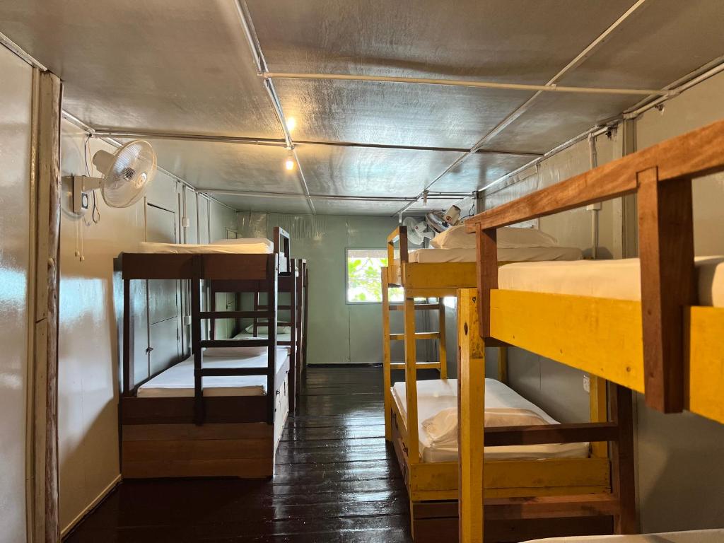 Palanda nebo palandy na pokoji v ubytování Ohlala Guesthouse