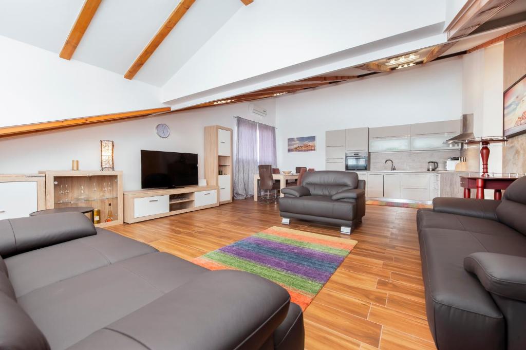 Apartment The Loft by Irundo