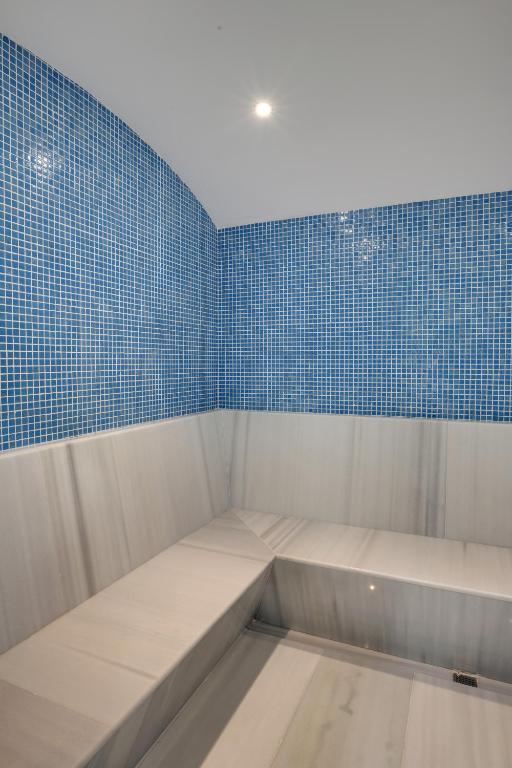 Postel nebo postele na pokoji v ubytování Dedeman Güre Nurhayat Thermal Resort&SPA