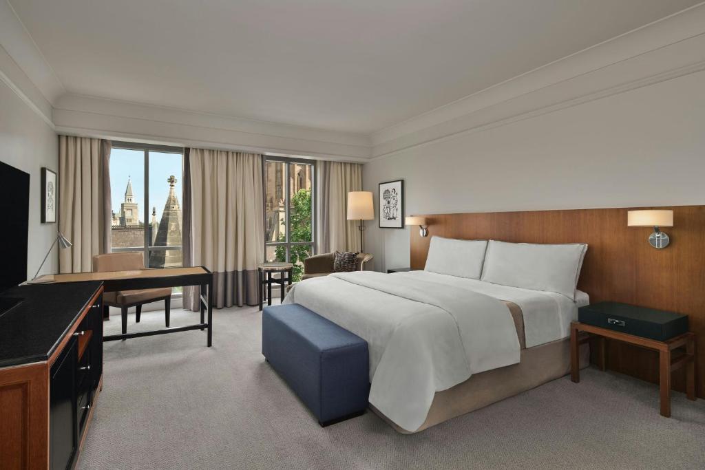 Postel nebo postele na pokoji v ubytování The Westin Melbourne