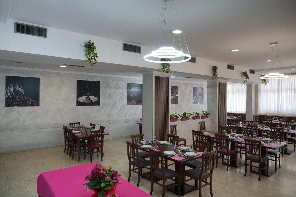 Restaurace v ubytování Hotel Marconi