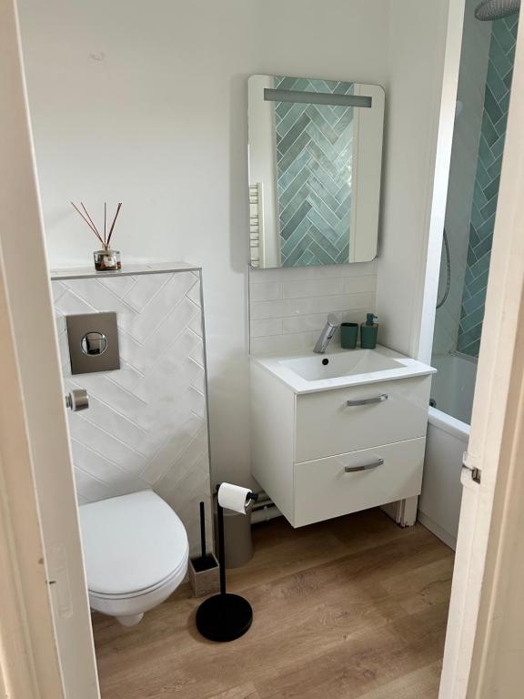 Kúpeľňa v ubytovaní La Marina-Studio, vue mer avec balneo