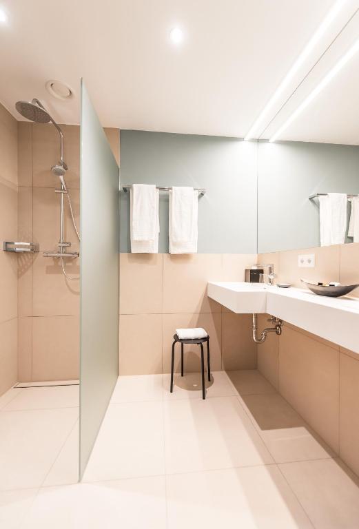 Göttfried - essen trinken schlafen - Resim 8