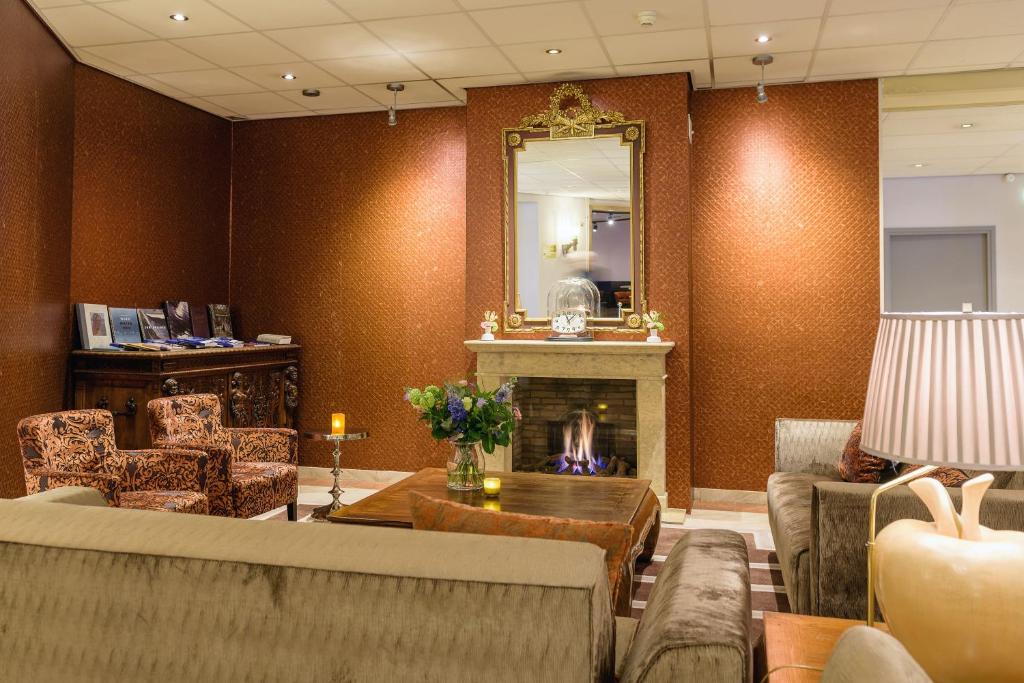 Posezení v ubytování Parkhotel Tjaarda