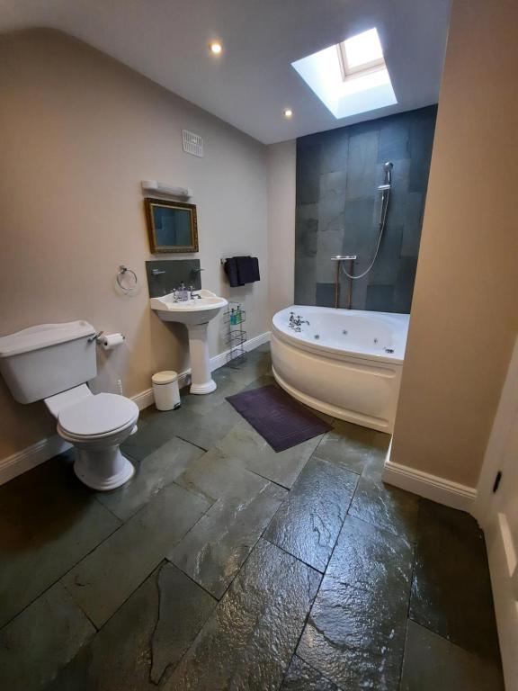 Bagno di Clone manor Lodge