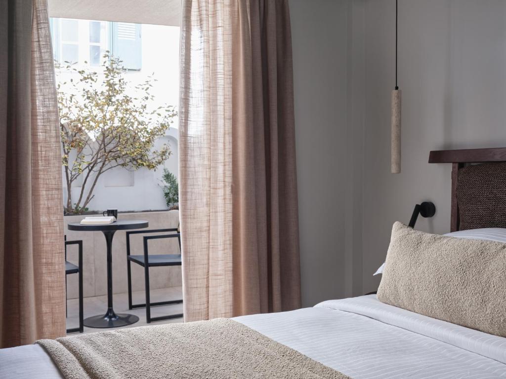 Loizos Stylish Residences - 13