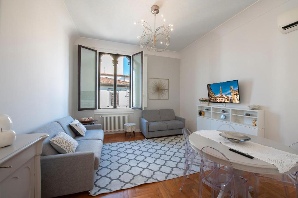 Romantic and Charming Apartments - 15