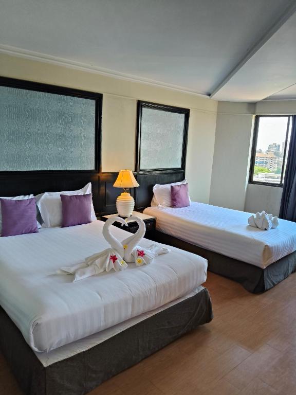 
Triple Room with City View
