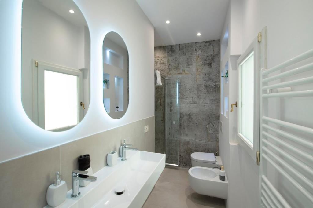 Romantic and Charming Apartments - 19