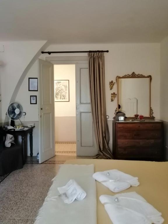 Łóżko lub łóżka w pokoju w obiekcie Bed and Breakfast Evelina