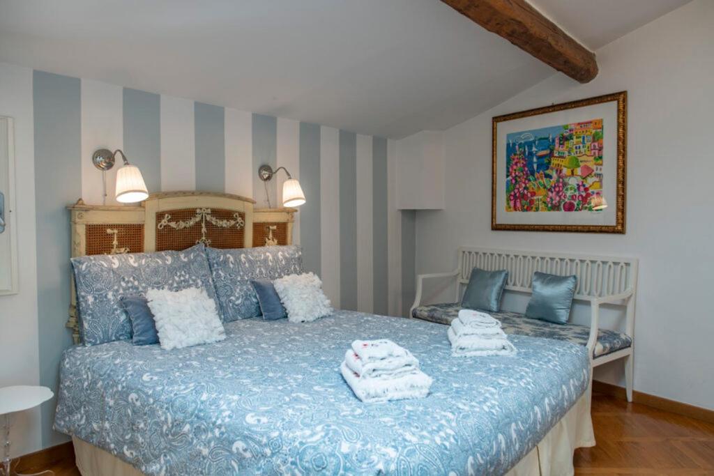 Romantic and Charming Apartments