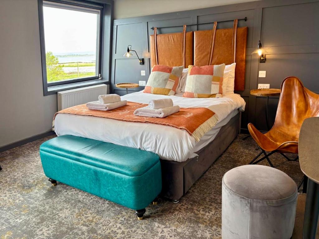 Postel nebo postele na pokoji v ubytování The Hebridean - Rooms & Apartments